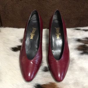 Size 6 1/2 M Dark Red high heel pump -NM
